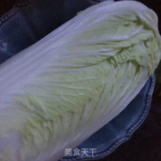 醋溜白菜的做法步骤：1