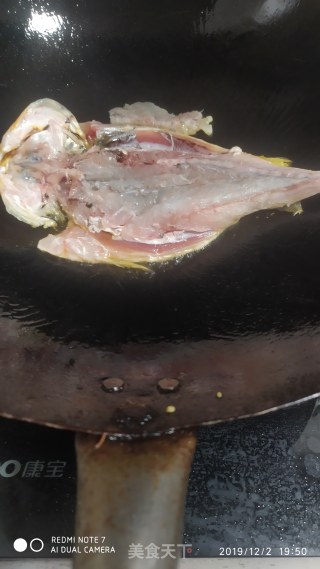 小黄花鱼的做法步骤：2