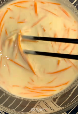 鸡蛋饼的做法步骤：3
