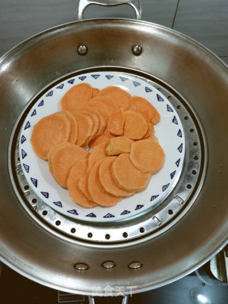 红薯馅饼的做法步骤：2