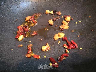 麻花辣子鸡的做法步骤：8