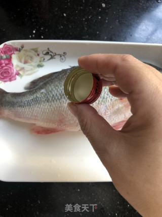 清蒸鲈鱼的做法步骤：3