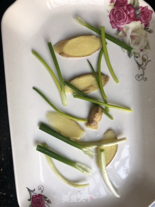 清蒸鲈鱼的做法步骤：5