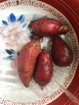 蒸红薯的做法步骤：2