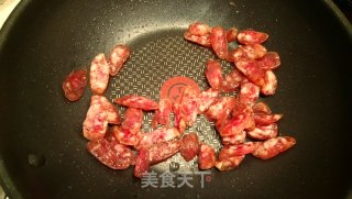 什锦腊肠焖饭的做法步骤：4
