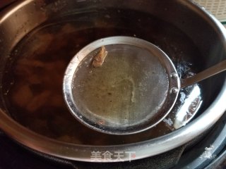 菜干山药大骨汤的做法步骤：7
