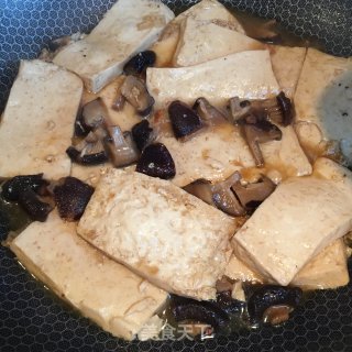 香菇焖豆腐的做法步骤：8