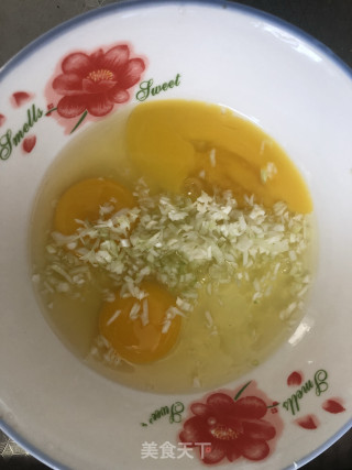 家常鸡蛋羹的做法步骤：2