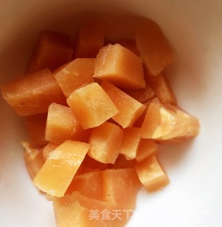 胡萝卜炒鸡丁的做法步骤：2