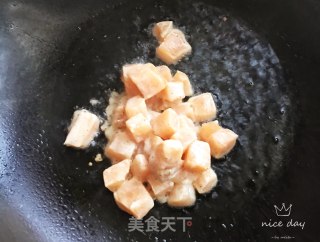胡萝卜炒鸡丁的做法步骤：4