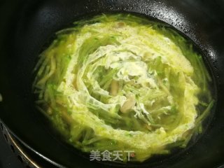 榨菜萝卜丝鸡蛋汤的做法步骤：5