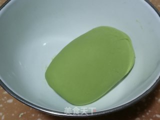 菠菜手擀面的做法步骤：3