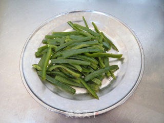 青椒白肉丝的做法步骤：4