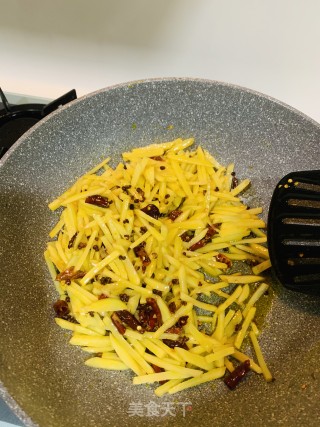 麻辣土豆丝的做法步骤：3