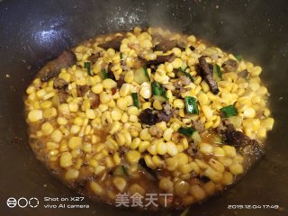 香菇肉末炒玉米粒的做法步骤：7