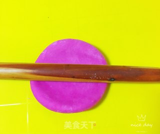 火龙果手擀面的做法步骤：7
