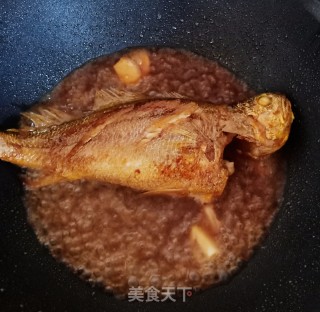 红烧黄花鱼的做法步骤：4
