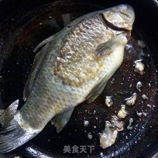 一碗鲫鱼汤的做法步骤：5