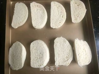 蒜香馒头片的做法步骤：2