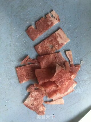 手抓饼培根披萨的做法步骤：2