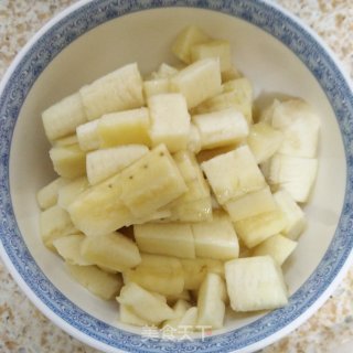益生菌香蕉奶昔的做法步骤：2