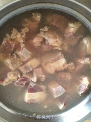 焖牛腩的做法步骤：5