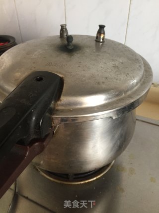 焖牛腩的做法步骤：11