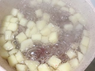 洋葱苹果水的做法步骤：4
