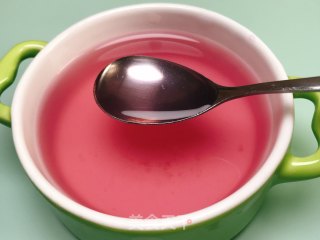洋葱苹果水的做法步骤：6