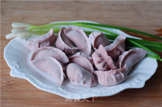 鲜肉煎饺的做法步骤：1