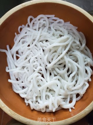 清汤濑粉的做法步骤：1
