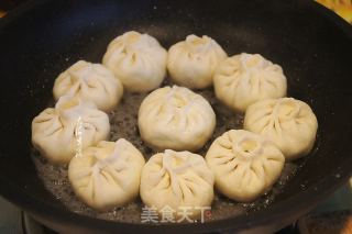 素馅水煎包的做法步骤：7