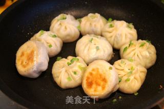 素馅水煎包的做法步骤：8