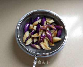青椒炒茄子的做法步骤：5