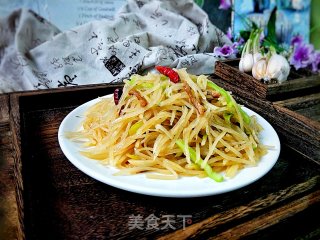 快手家常菜→酸辣土豆丝的做法步骤：11