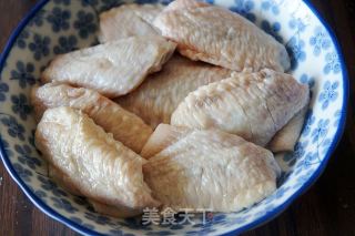 香辣炒翅中的做法步骤：1