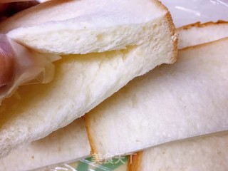 简单美味三明治的做法步骤：1