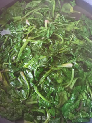 菠菜炒蛋的做法步骤：2