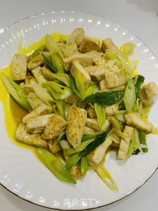 大葱炒煎豆腐的做法步骤：4