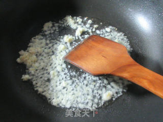 蒜香菠菜的做法步骤：2
