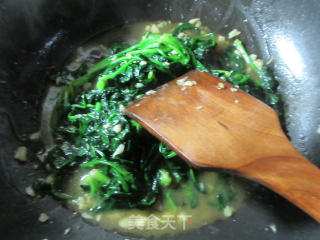 蒜香菠菜的做法步骤：6