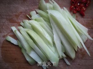 家常小炒：佛手瓜炒木耳的做法步骤：1