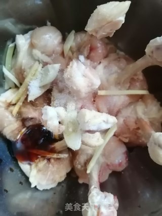 鸡翅根的做法步骤：2