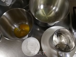 奶油蛋糕6寸的做法步骤：1