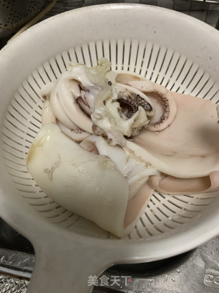 鱿鱼米花的做法步骤：1
