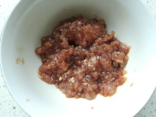 肉末香干炒芹菜的做法步骤：1