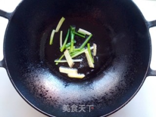 鱼头汤的做法步骤：2
