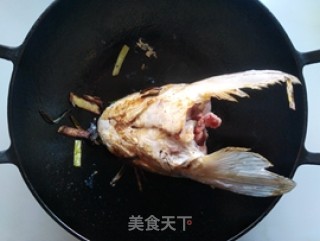 鱼头汤的做法步骤：4