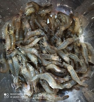 雪里蕻炒小河虾的做法步骤：2
