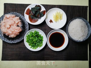 皮蛋瘦肉粥的做法步骤：2